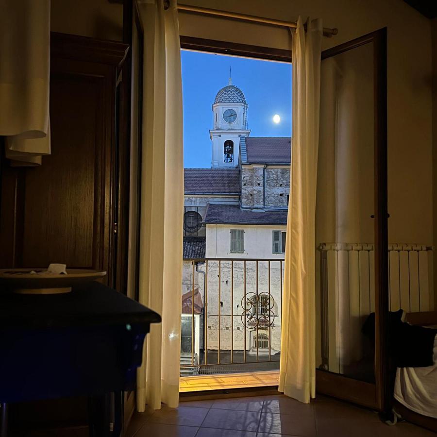 In Centro Citta, Nei Vicoli Del Borgo Lejlighed Sanremo Eksteriør billede