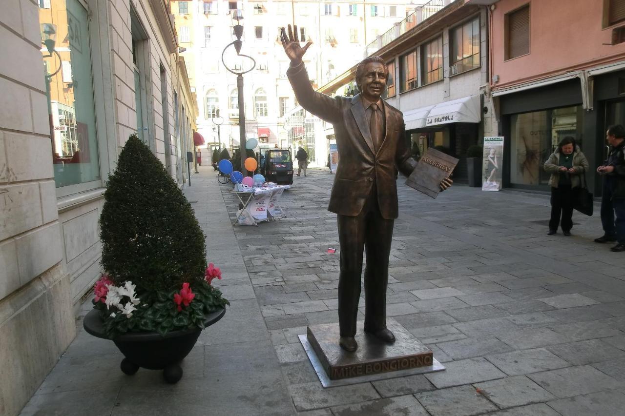 In Centro Citta, Nei Vicoli Del Borgo Lejlighed Sanremo Eksteriør billede