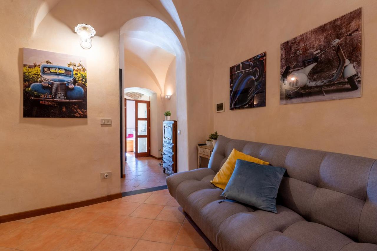 In Centro Citta, Nei Vicoli Del Borgo Lejlighed Sanremo Eksteriør billede
